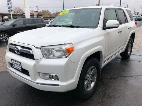Used 2012 Toyota 4Runner SR5 image 5