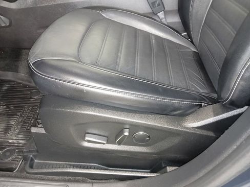 Used 2018 Ford Edge SEL w/ Equipment Group 201A AWD/4WD image 16