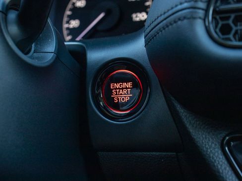 Certified 2023 Honda HR-V LX image 28