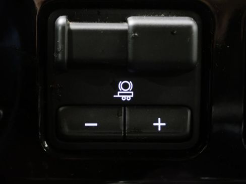 Used 2023 Chevrolet Silverado 1500 RST image 20