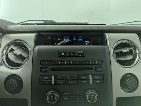 Used 2010 Ford F150 XLT image 19