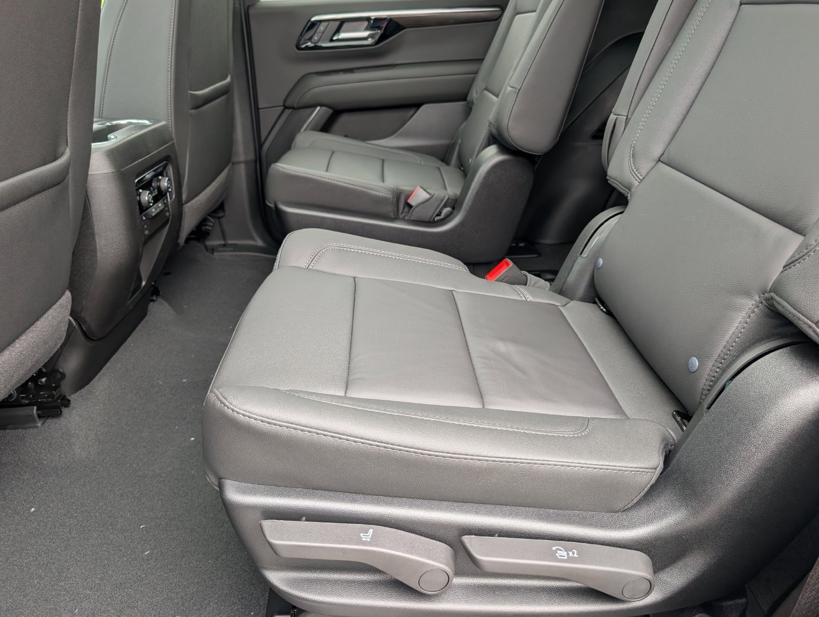 New 2027 Chevrolet Tahoe Z71 w/ Z71 Off-Road Package AWD/4WD image 8