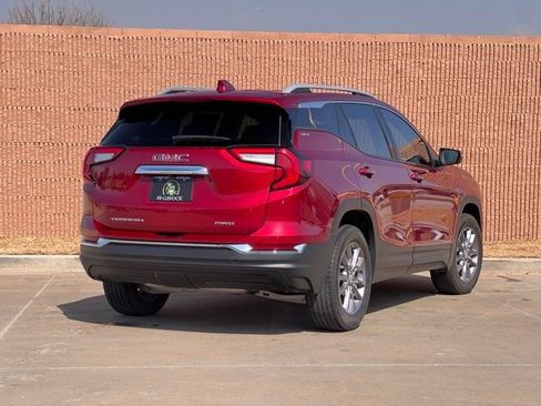 Used 2023 GMC Terrain SLT image 5