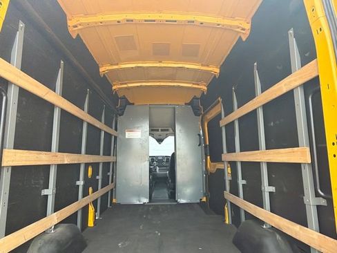 Used 2022 Ford Transit 250 148 High Roof w/ Load Area Protection Package RWD image 11