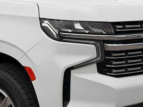 Used 2023 Chevrolet Suburban Premier AWD/4WD image 6