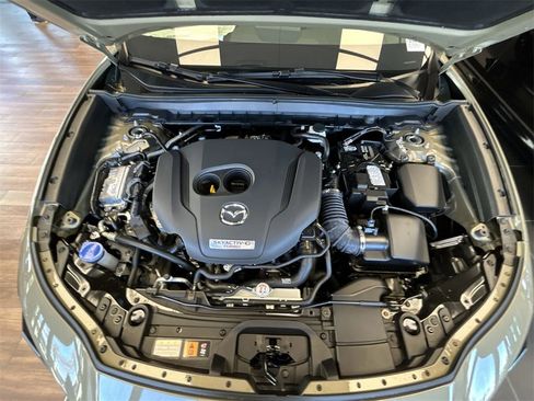 New 2025 MAZDA CX-30 Carbon image 10