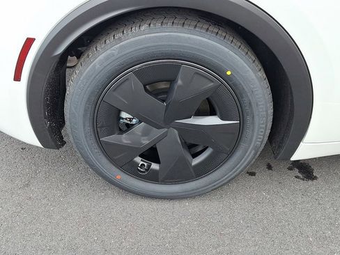 New 2026 Toyota Prius LE image 7