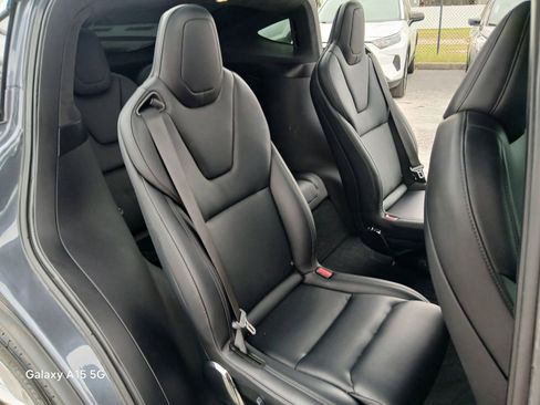 Used 2020 Tesla Model X Long Range Sport Utility 4D image 16