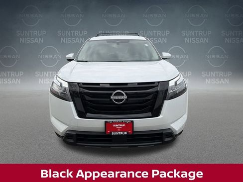 New 2025 Nissan Pathfinder SV w/ Black Appearance Package image 10