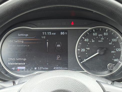 Used 2021 Nissan Versa SV FWD image 14