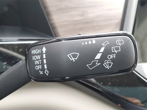 New 2025 Volkswagen Atlas SEL Premium R-Line image 28