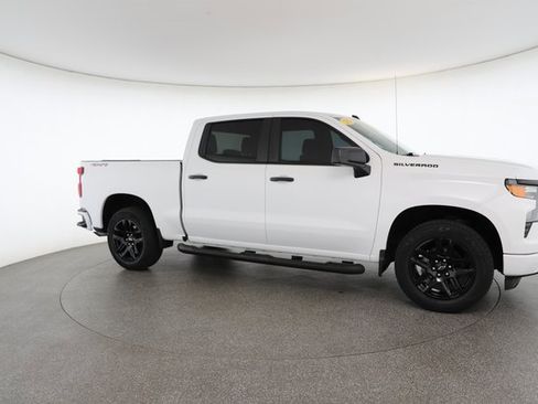 Used 2023 Chevrolet Silverado 1500 Custom image 24