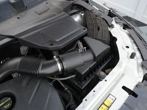 Used 2017 Land Rover Discovery Sport HSE Luxury image 81