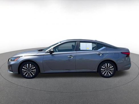Used 2026 Nissan Altima 2.5 SV FWD image 9