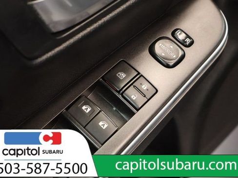 Used 2017 Toyota Camry XLE w/ Moonroof Package FWD image 12