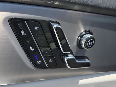 New 2026 Cadillac Vistiq Sport image 17