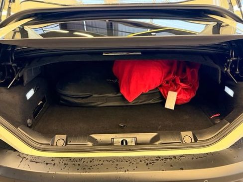 Used 2019 Ferrari Portofino RWD image 33