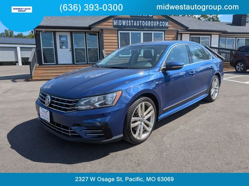 Used 2017 Volkswagen Passat 1.8T R-Line FWD image 1