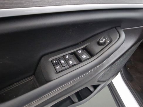 New 2025 Jeep Grand Cherokee L Limited image 13