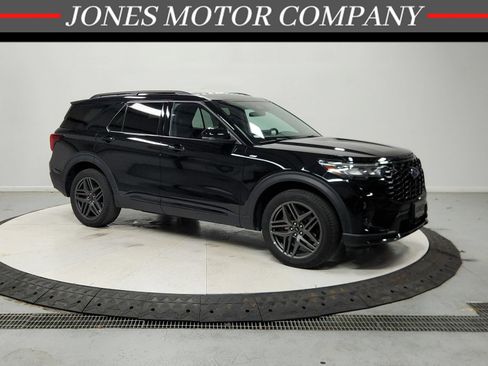 Used 2025 Ford Explorer ST-Line w/ ST-Line Street Pack AWD/4WD image 1