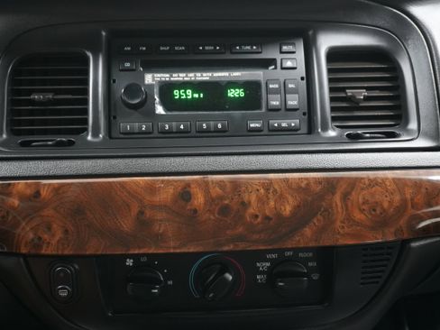 Used 2008 Mercury Grand Marquis GS image 17