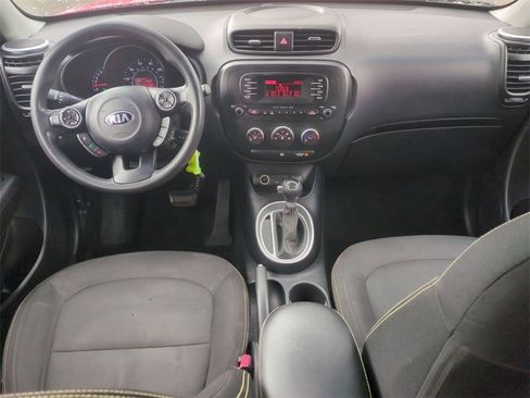 Used 2014 Kia Soul + image 21