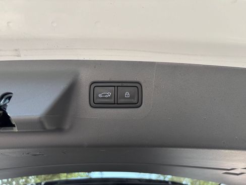 Used 2026 Hyundai Santa Fe SEL FWD image 23