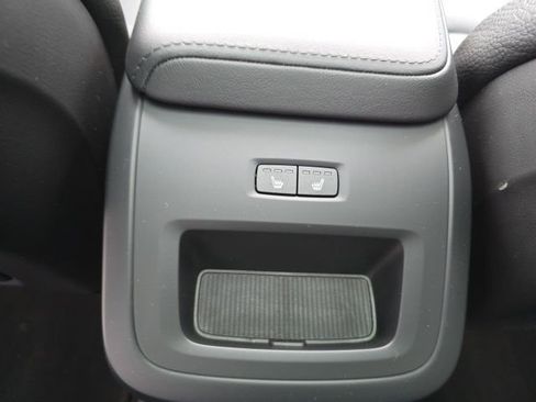 Certified 2025 Volvo V60 B5 Cross Country Plus image 23