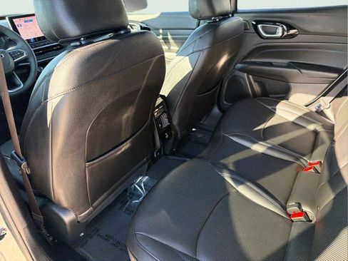 Used 2025 Jeep Compass Limited w/ Driver Assist Group I image 15