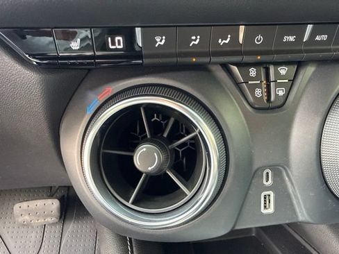 Used 2024 Chevrolet Blazer LT w/ Convenience Package FWD image 19