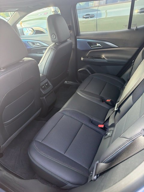 Used 2024 Chevrolet Equinox EV LT FWD image 12