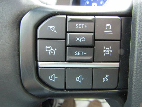 Used 2025 Ford F150 Raptor AWD/4WD image 19