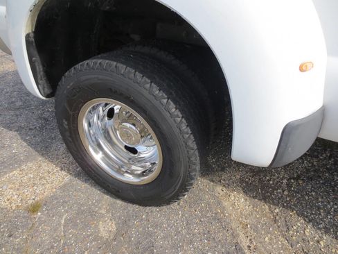 Used 2014 Ford F350 XL w/ Power Equipment Group AWD/4WD image 6