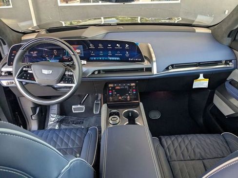 New 2026 Cadillac Vistiq Premium Luxury AWD/4WD image 15