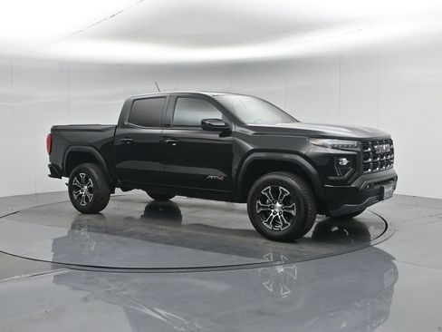 Used 2023 GMC Canyon AT4 image 7