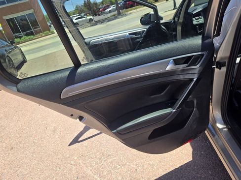 Used 2015 Volkswagen Golf TDI SE w/ Lighting Package FWD image 20