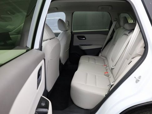 Certified 2025 Nissan Rogue SL image 22