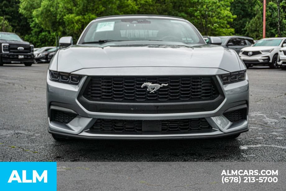 Used 2025 Ford Mustang Premium RWD image 9