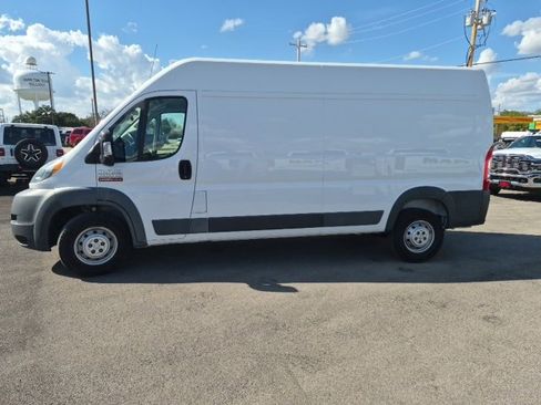 Used 2018 RAM ProMaster 2500 w/ Interior Convenience Group image 7