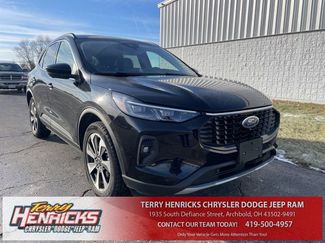 Used 2024 Ford Escape Platinum video 1