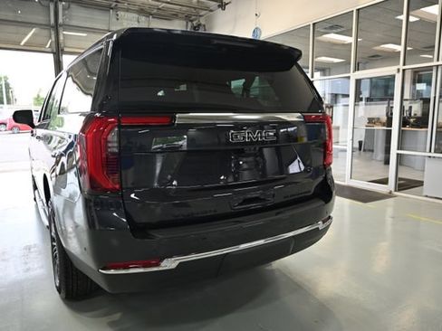New 2026 GMC Yukon XL Elevation w/ Elevation Premium Package AWD/4WD image 6