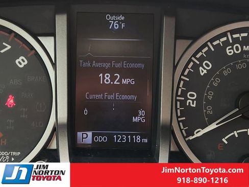 Used 2017 Toyota Tacoma SR5 w/ Tow Package image 18