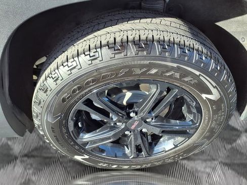 Used 2022 GMC Terrain AT4 image 21