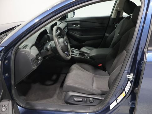Used 2024 Honda Accord EX image 11