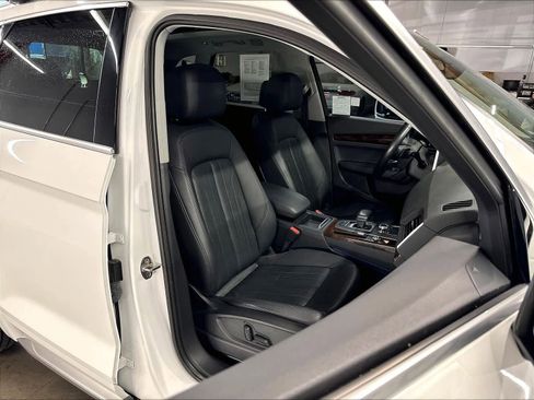Used 2018 Audi Q5 2.0T Premium Plus w/ Premium Plus Package AWD/4WD image 10