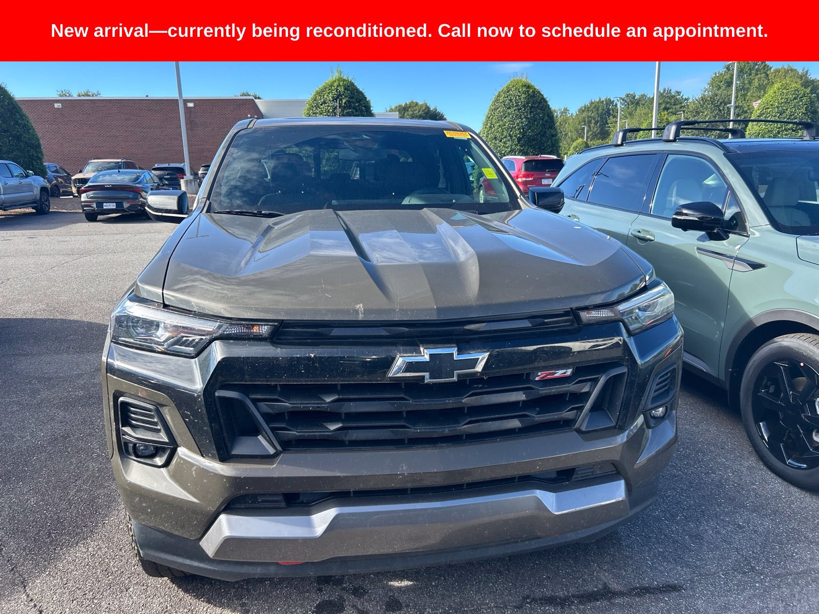 Used 2024 Chevrolet Colorado Z71 AWD/4WD image 1