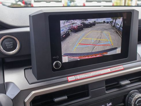 New 2026 Toyota 4Runner SR5 AWD/4WD image 4