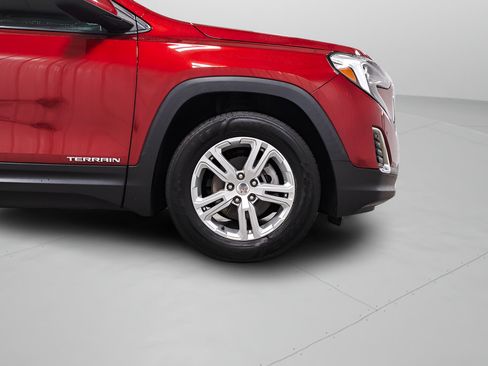 Used 2020 GMC Terrain SLE w/ Driver Convenience Package FWD image 7