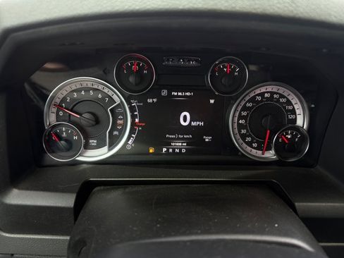 Used 2019 RAM 1500 Express w/ Wheel & Sound Group AWD/4WD image 9