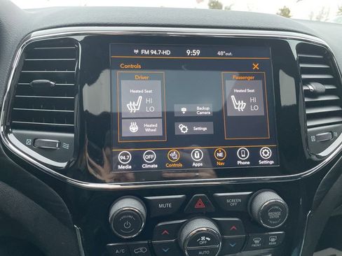 Used 2021 Jeep Grand Cherokee Laredo X image 23